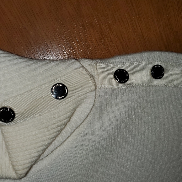 Sweater - Picture 2 of 4